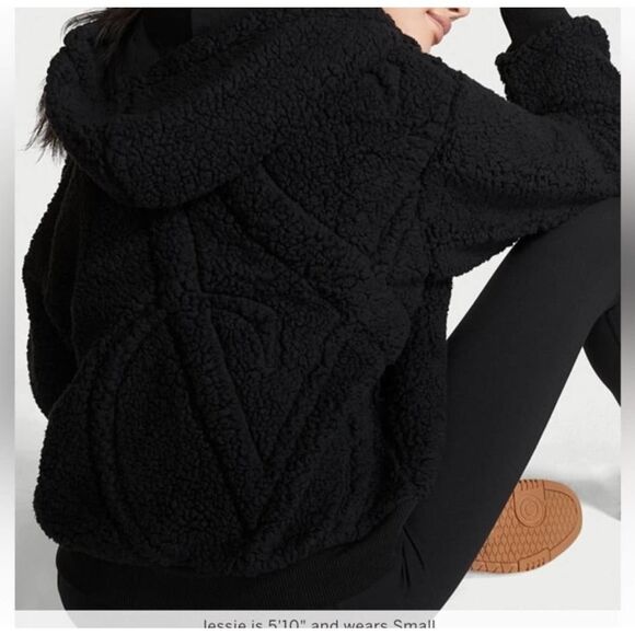 Nwt victorias secret VS plush half zip fleece sweatshirt - Picture 1 of 7
